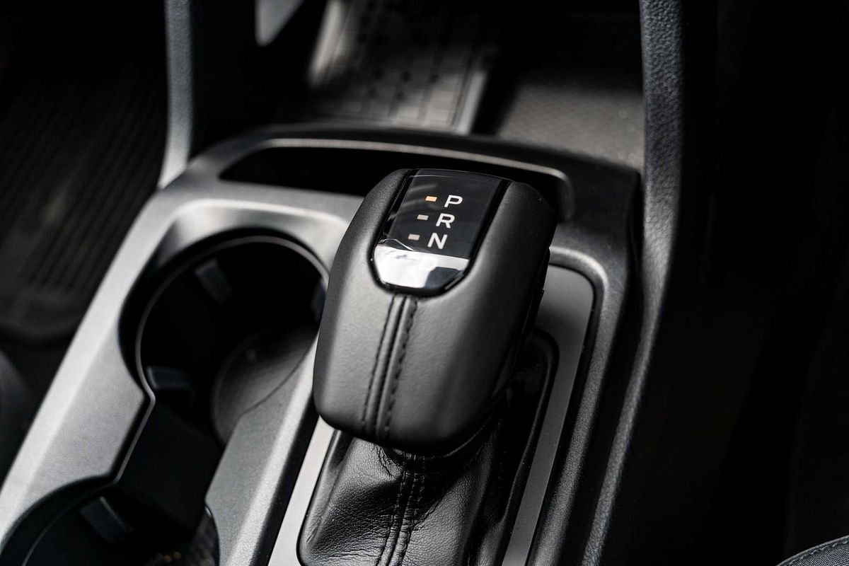 2024 Ford Everest Ambiente  2.0L