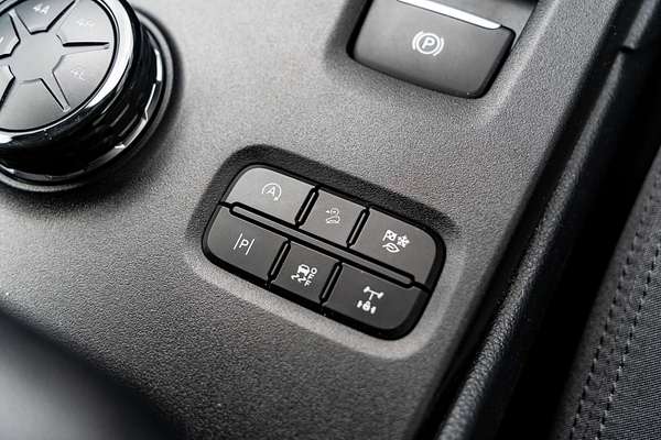 2024 Ford Everest Ambiente  2.0L