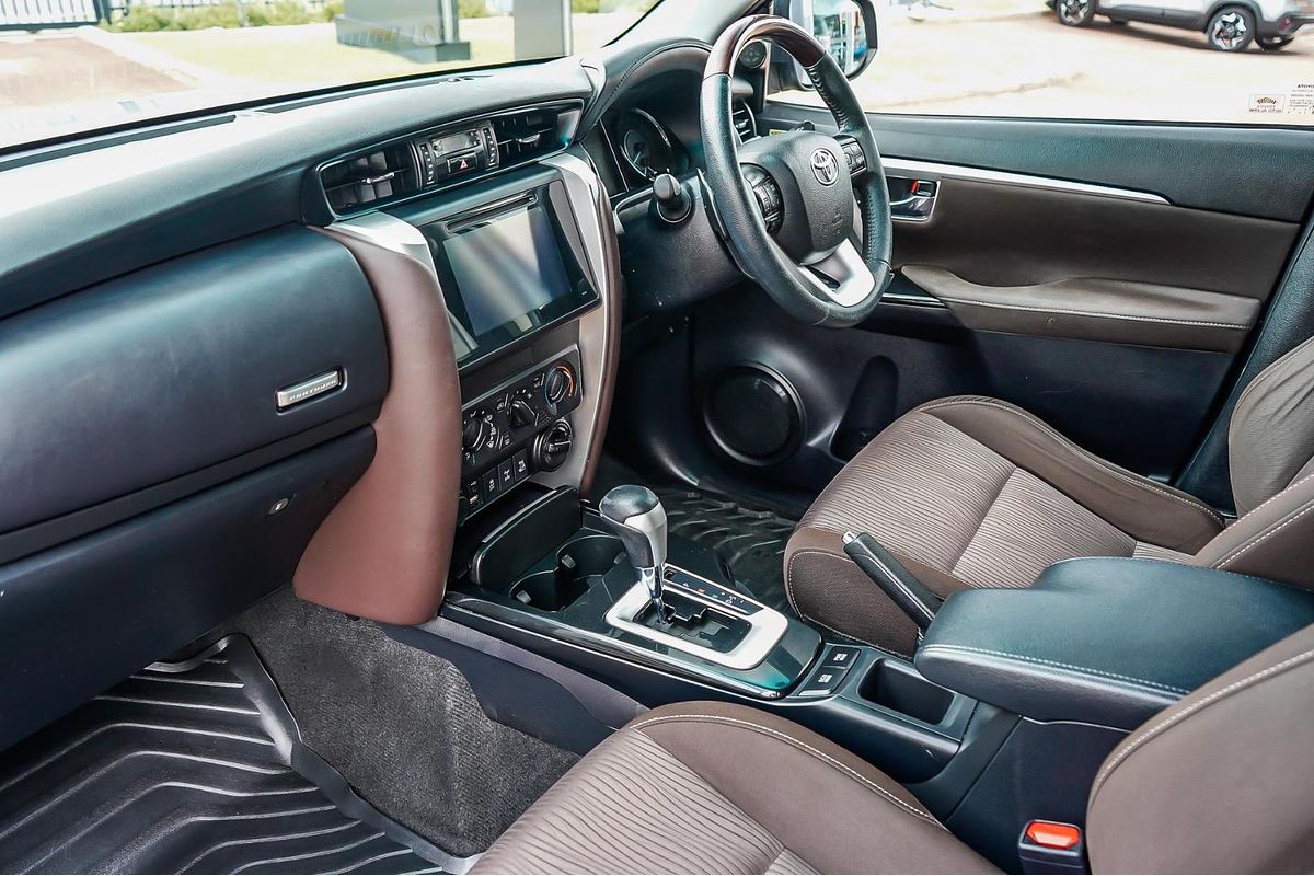 2015 Toyota Fortuner GXL GUN156R