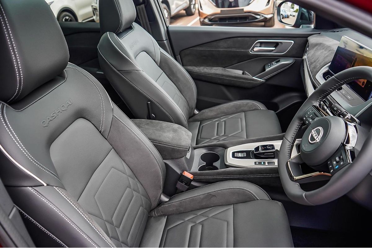 2025 Nissan QASHQAI N-DESIGN e-POWER J12