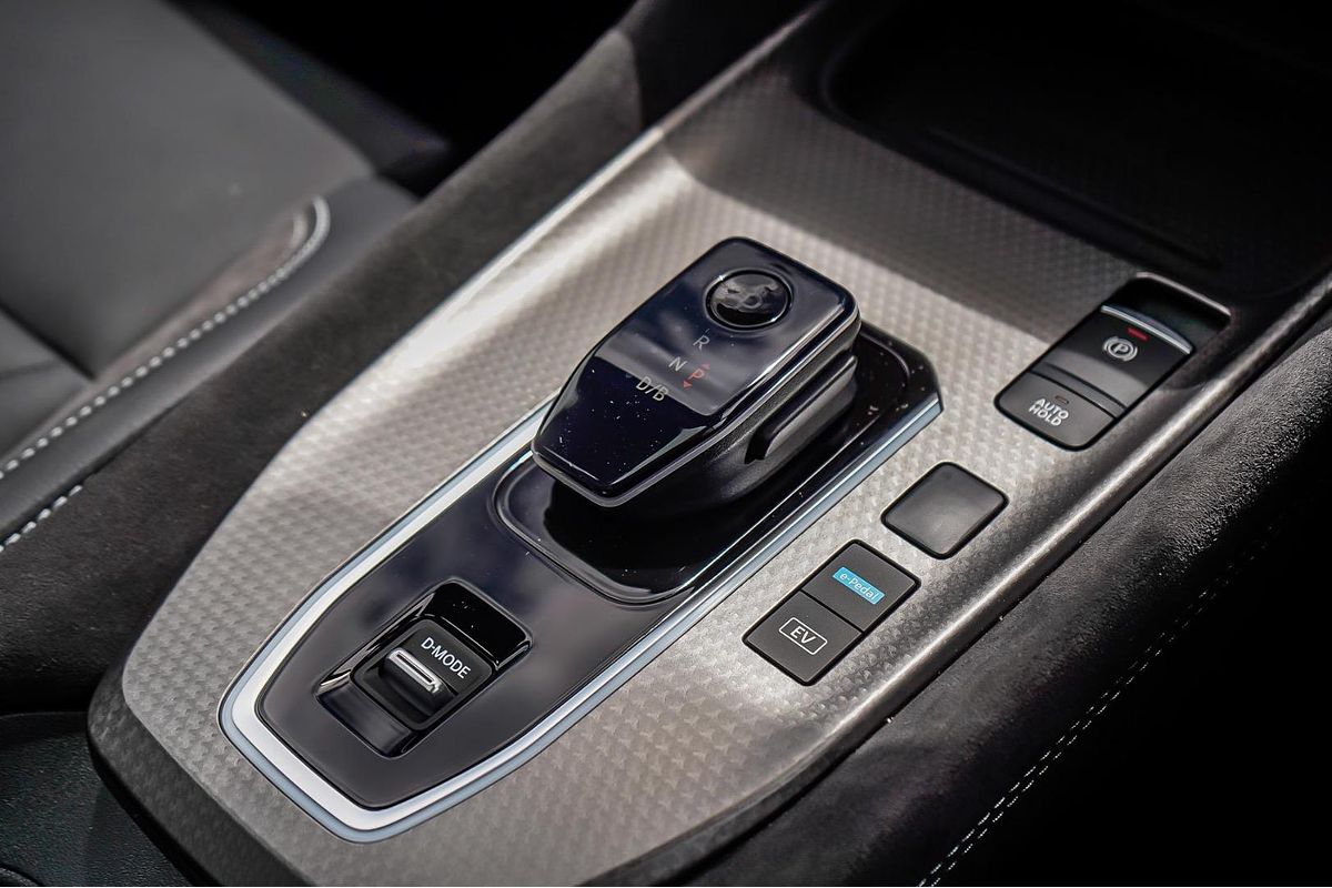 2025 Nissan QASHQAI N-DESIGN e-POWER J12