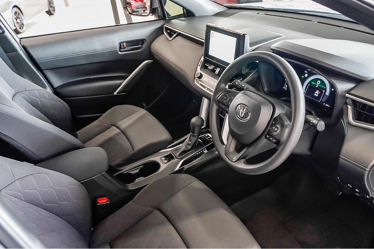 2024 Toyota COROLLA CROSS GX 2WD HYBRID MXGH10R