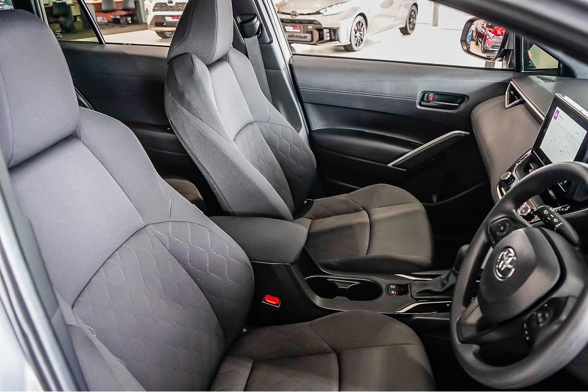 2024 Toyota COROLLA CROSS GX 2WD HYBRID MXGH10R