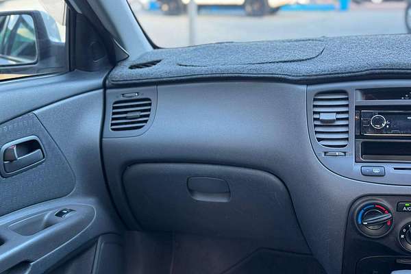 2005 Kia Rio  JB