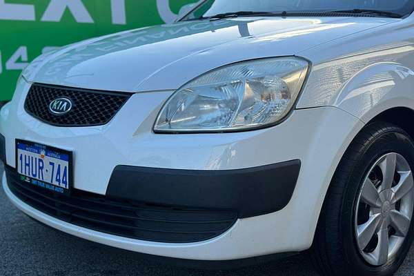 2005 Kia Rio  JB