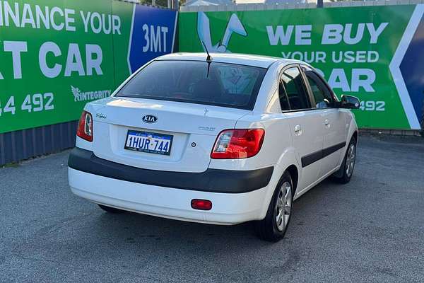 2005 Kia Rio  JB