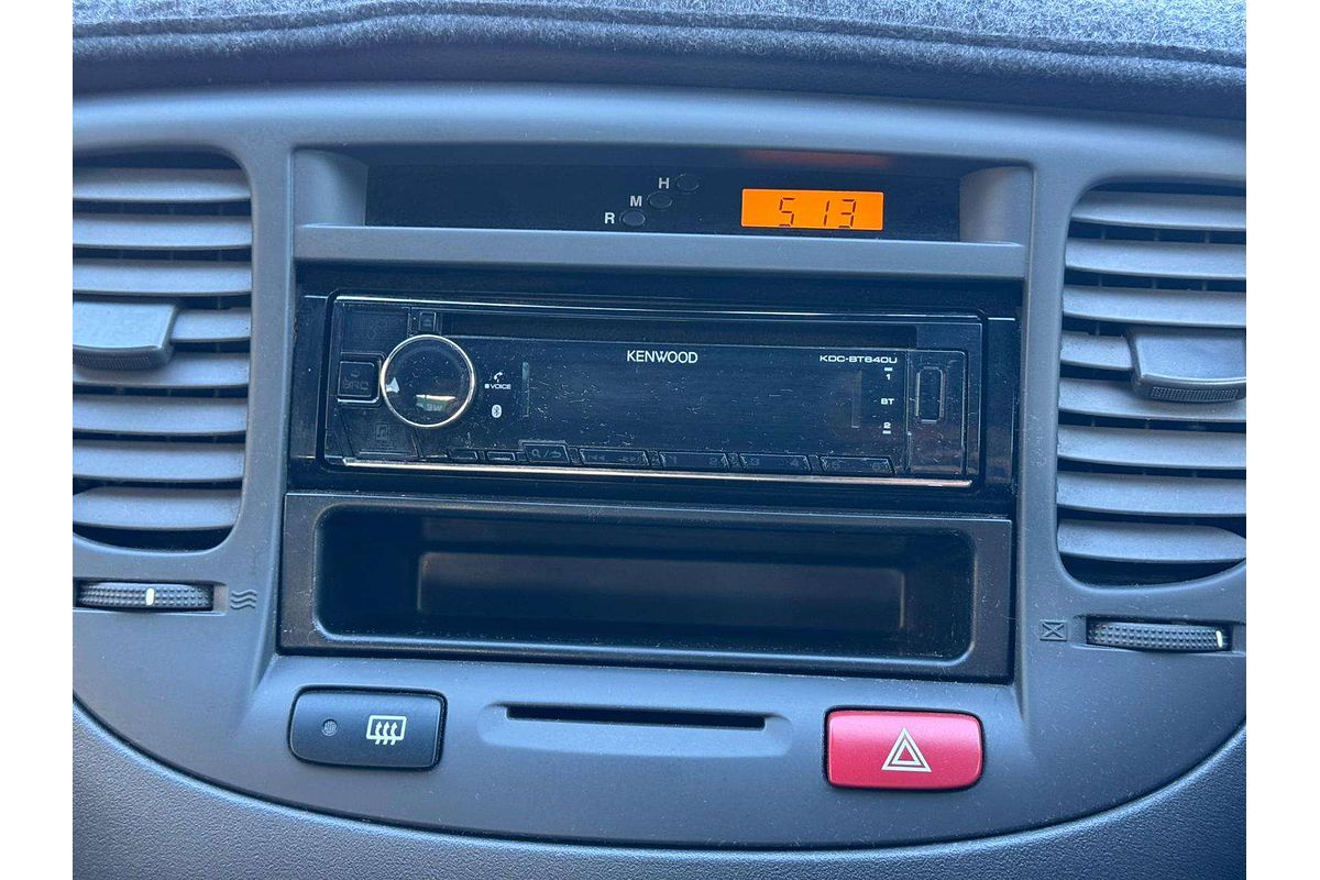 2005 Kia Rio  JB