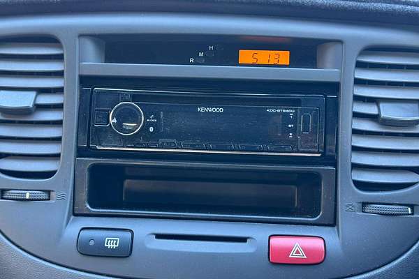 2005 Kia Rio  JB