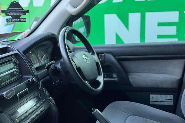 2008 Toyota Landcruiser GXL VDJ200R