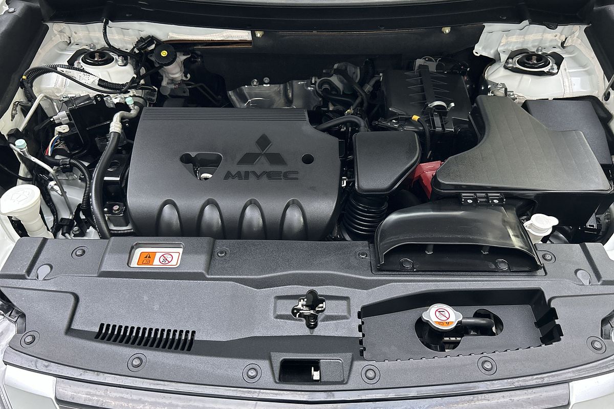 2020 Mitsubishi Outlander LS ZL