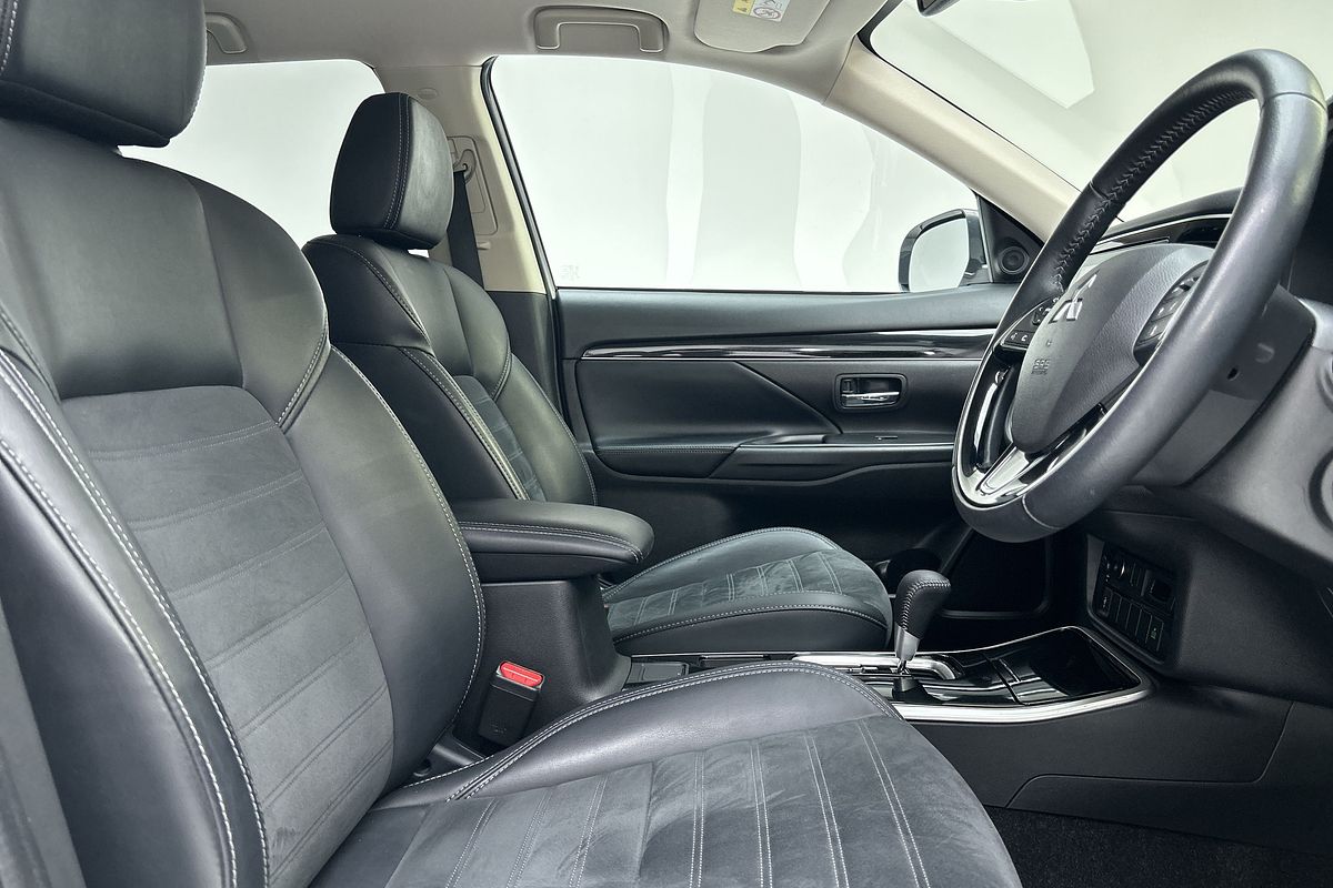 2020 Mitsubishi Outlander LS ZL