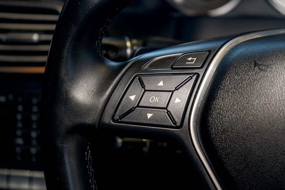 2014 Mercedes-Benz E-Class E400 A207