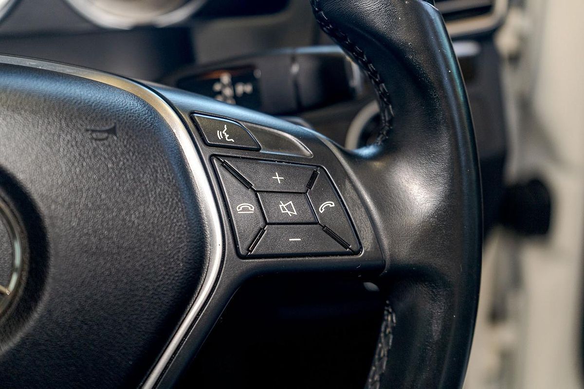 2014 Mercedes-Benz E-Class E400 A207