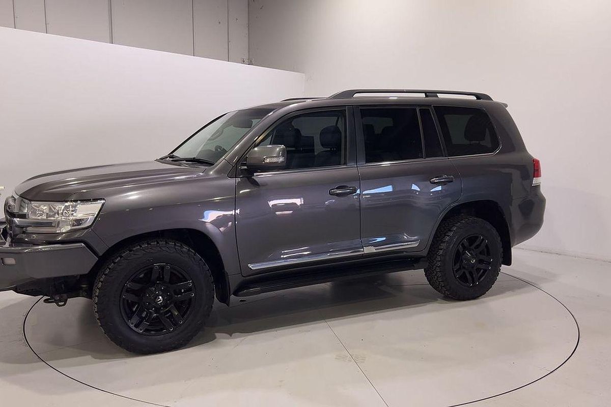 2018 Toyota Landcruiser Sahara VDJ200R
