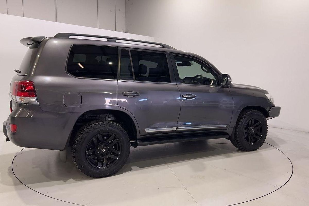 2018 Toyota Landcruiser Sahara VDJ200R