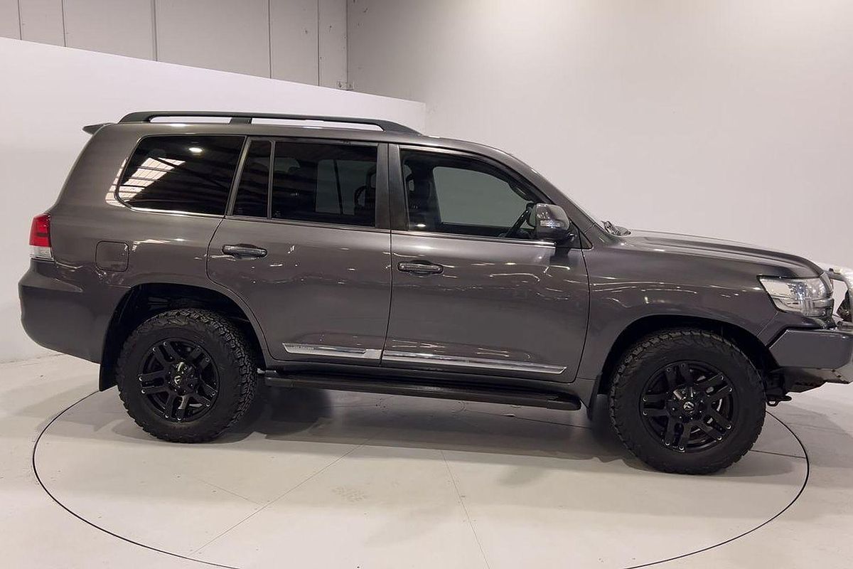 2018 Toyota Landcruiser Sahara VDJ200R
