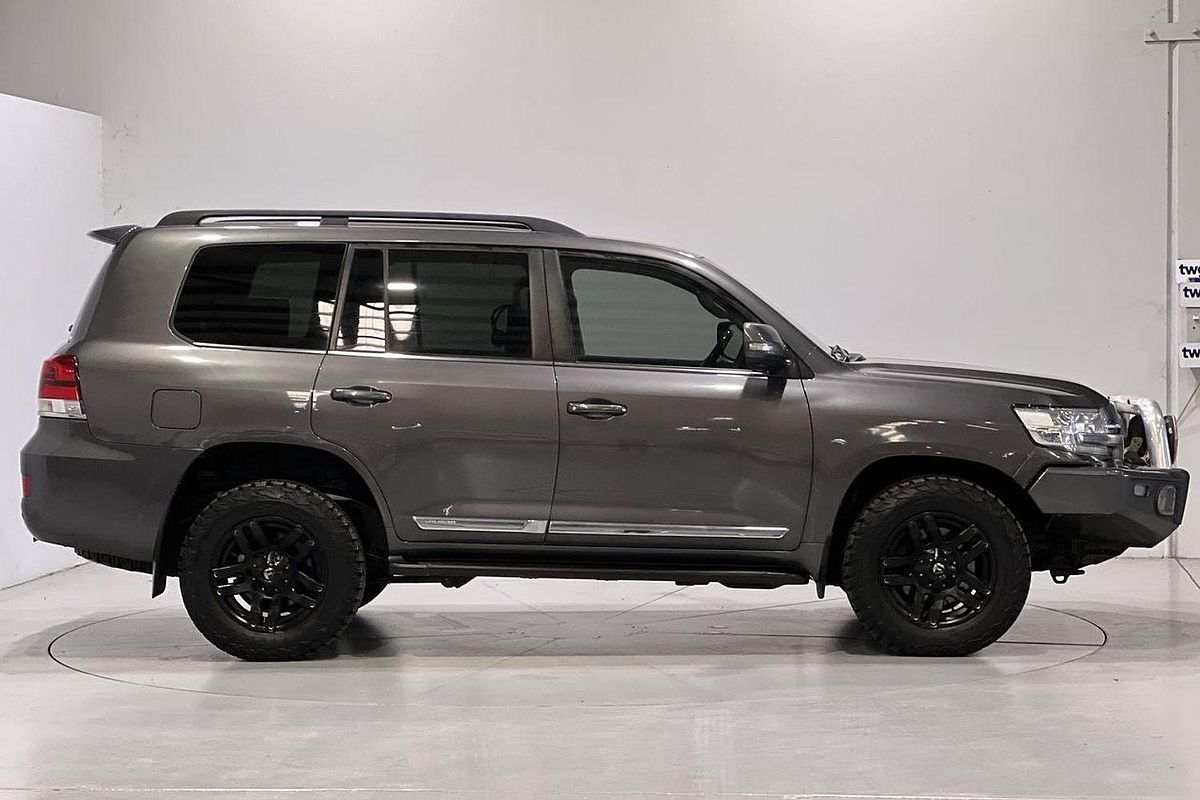 2018 Toyota Landcruiser Sahara VDJ200R