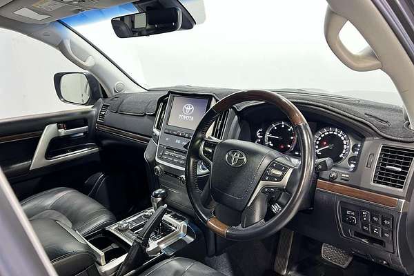 2018 Toyota Landcruiser Sahara VDJ200R