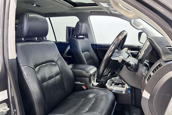 2018 Toyota Landcruiser Sahara VDJ200R