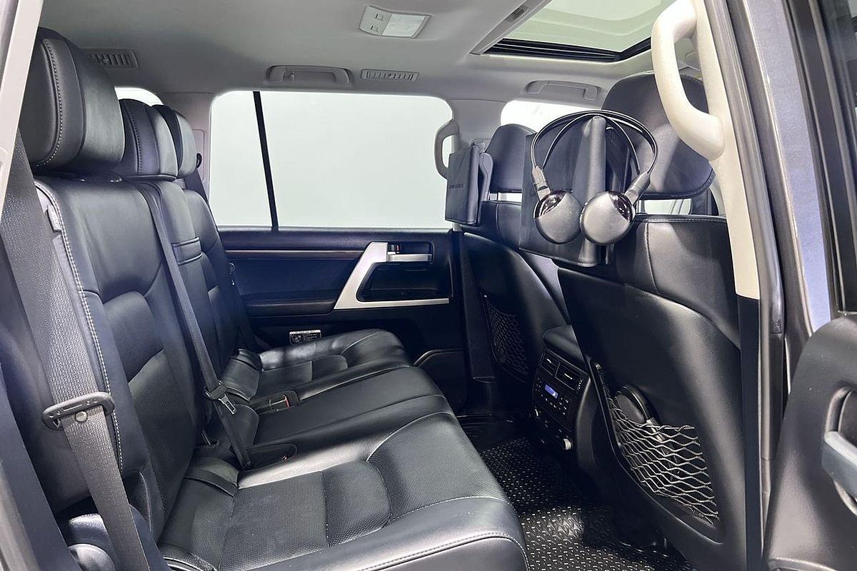 2018 Toyota Landcruiser Sahara VDJ200R