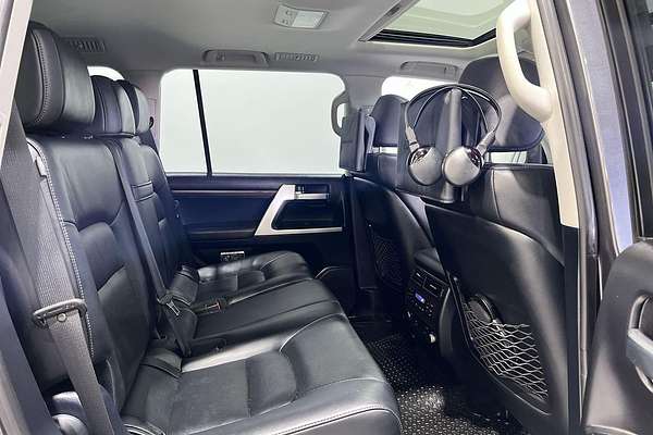 2018 Toyota Landcruiser Sahara VDJ200R