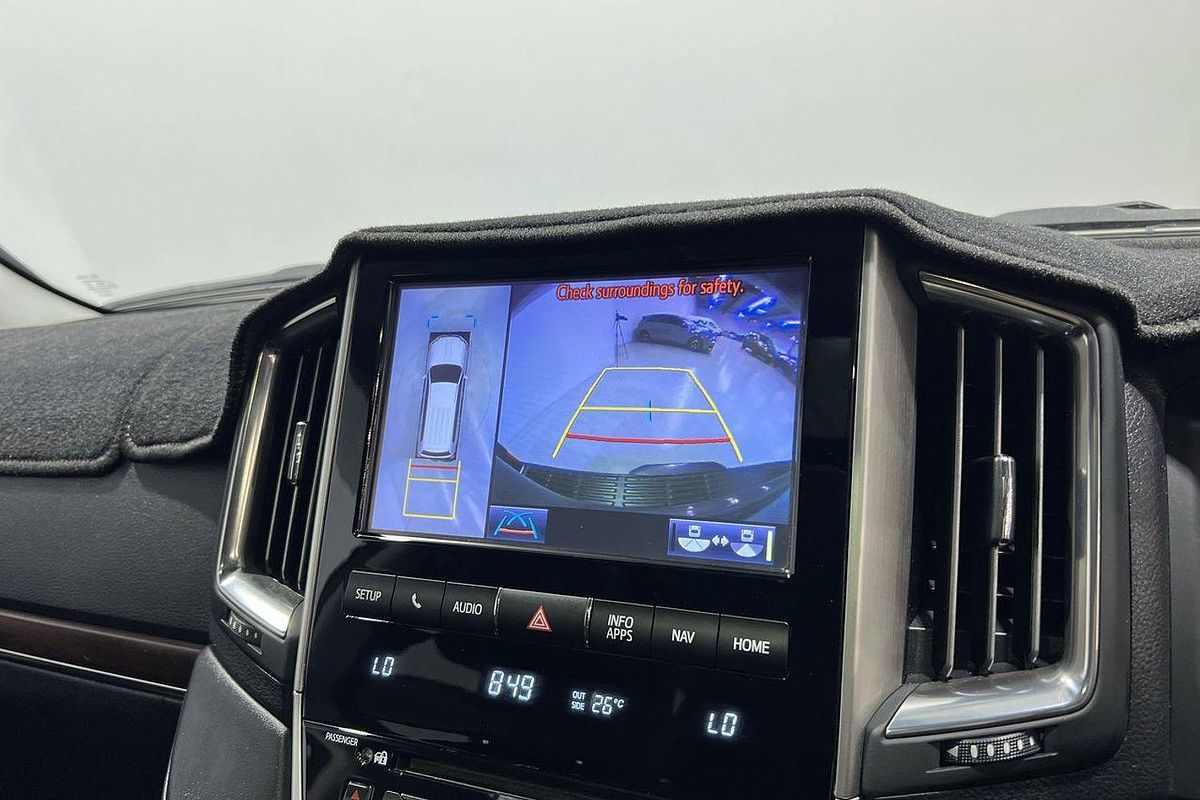 2018 Toyota Landcruiser Sahara VDJ200R