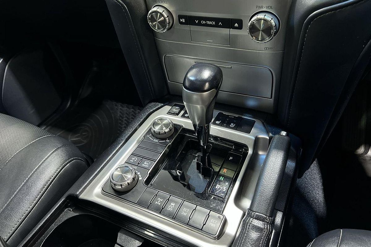 2018 Toyota Landcruiser Sahara VDJ200R