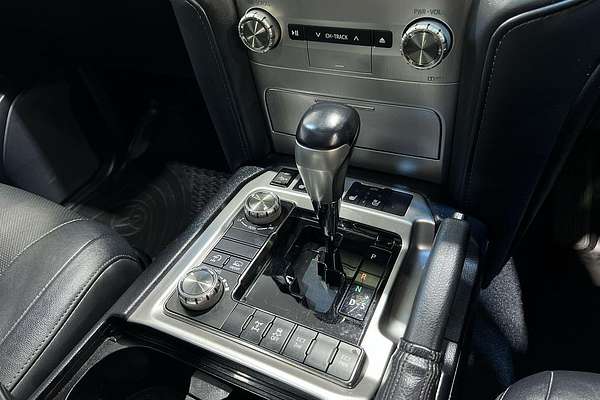 2018 Toyota Landcruiser Sahara VDJ200R