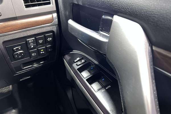 2018 Toyota Landcruiser Sahara VDJ200R