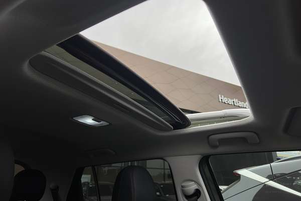 2025 Hyundai INSTER Cross AX.V1