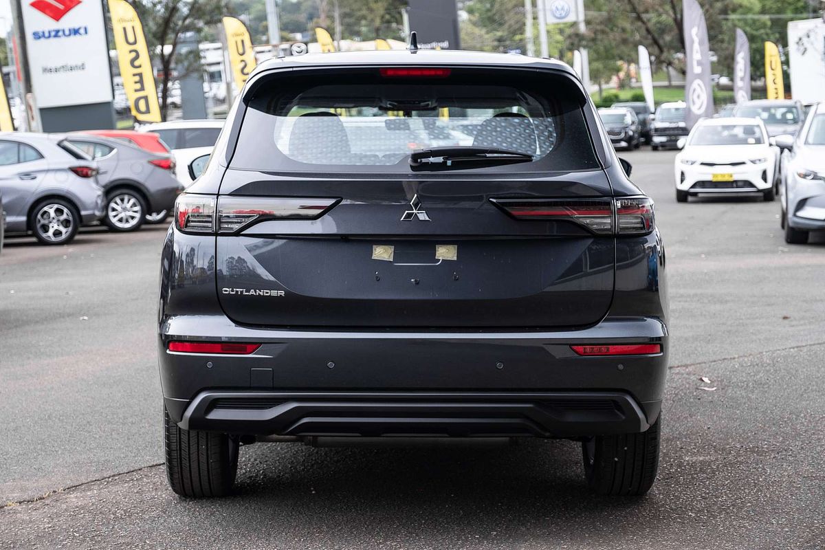 2025 Mitsubishi Outlander ES ZM