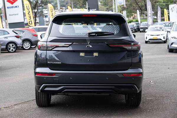 2025 Mitsubishi Outlander ES ZM