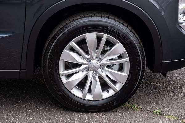 2025 Mitsubishi Outlander ES ZM