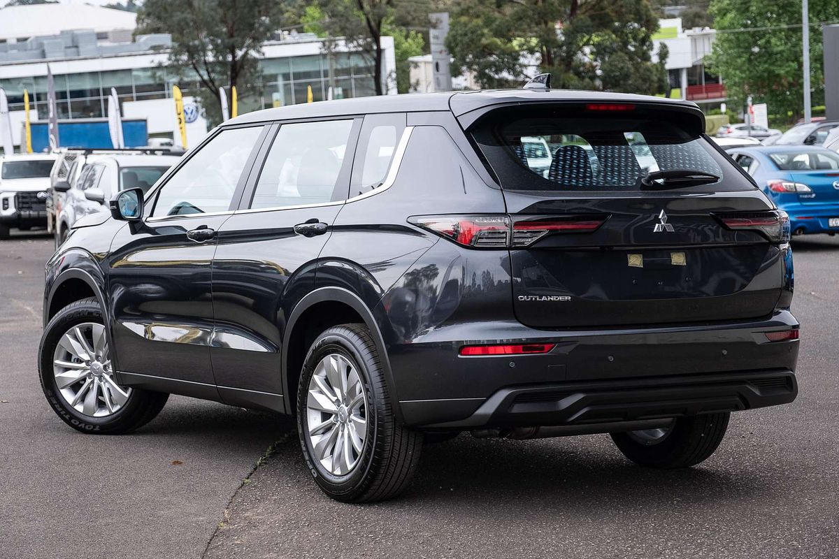 2025 Mitsubishi Outlander ES ZM