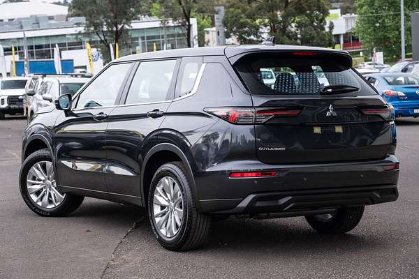 2025 Mitsubishi Outlander ES ZM