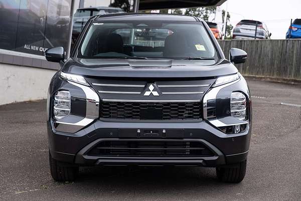 2025 Mitsubishi Outlander ES ZM