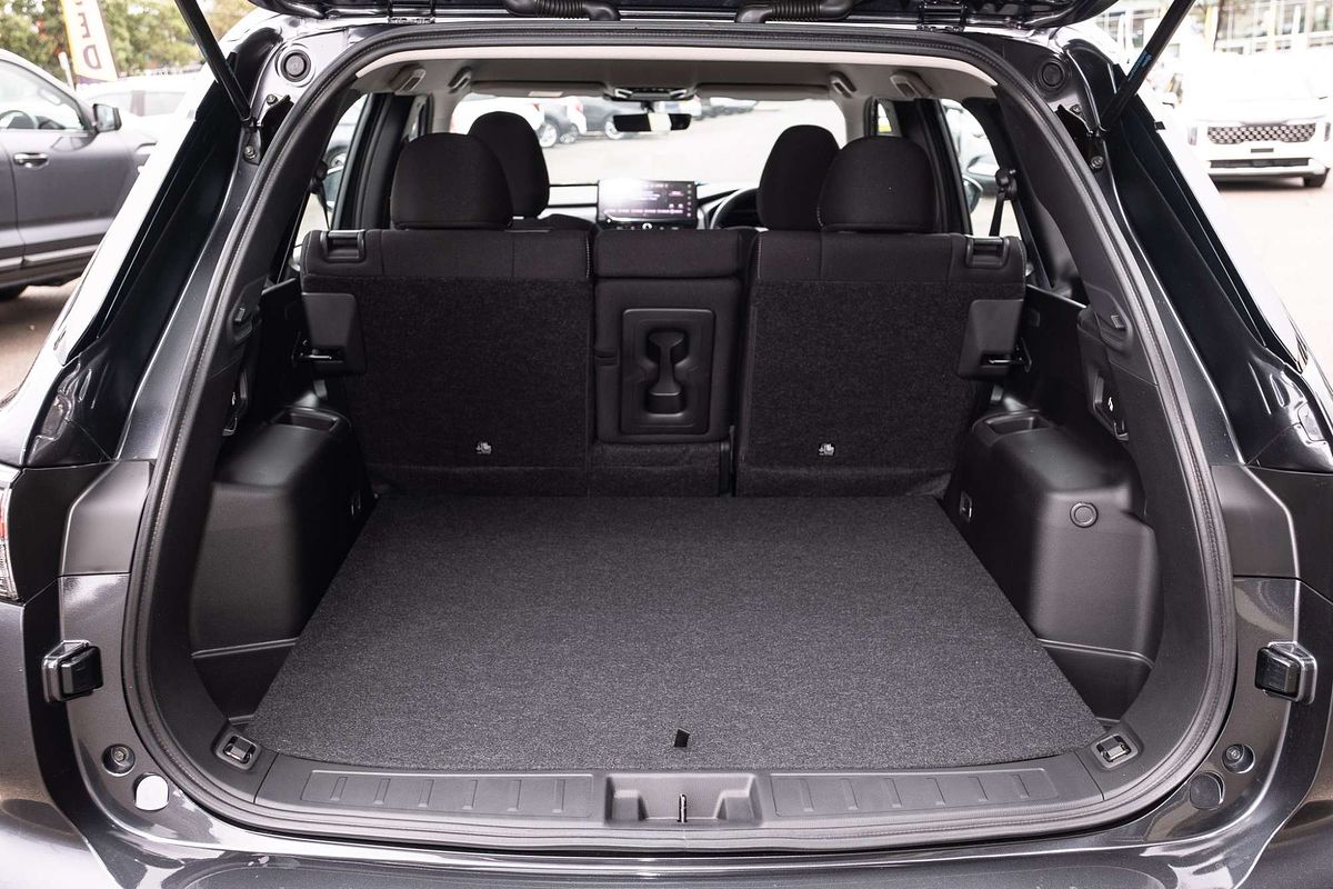 2025 Mitsubishi Outlander ES ZM