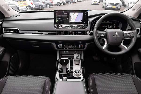 2025 Mitsubishi Outlander ES ZM
