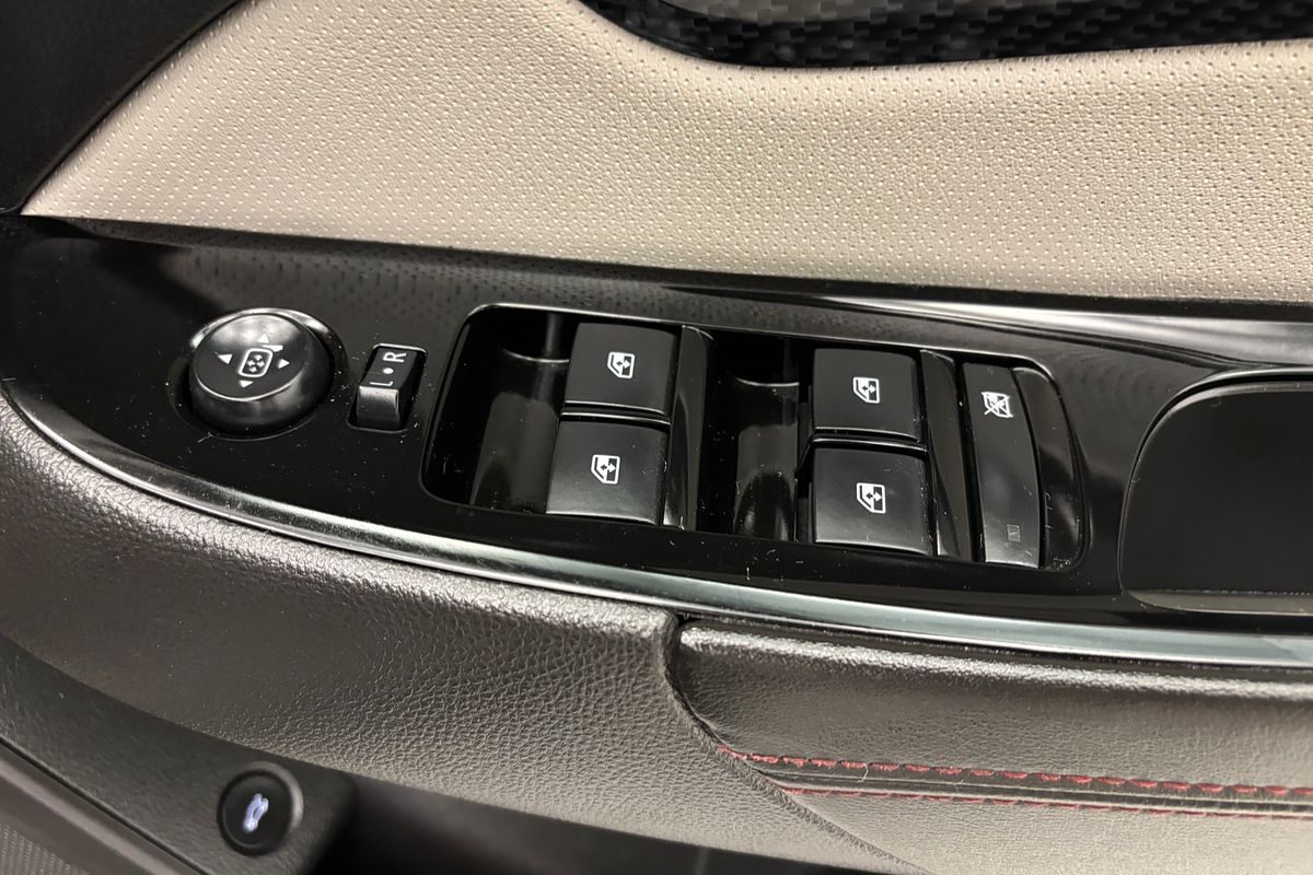 2014 HOLDEN COMMODORE SS-V REDLINE 6 SP MANUAL 4D SEDAN V8