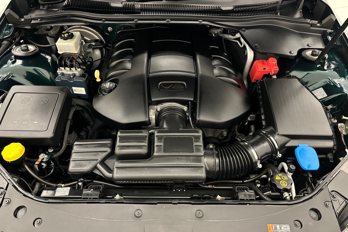2014 HOLDEN COMMODORE SS-V REDLINE 6 SP MANUAL 4D SEDAN V8