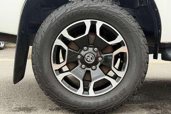 2020 Toyota Hilux SR5 GUN126R 4X4