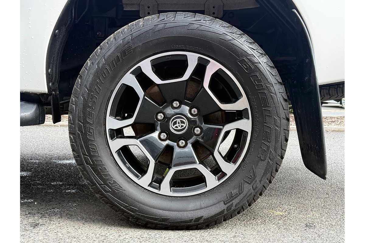 2020 Toyota Hilux SR5 GUN126R 4X4