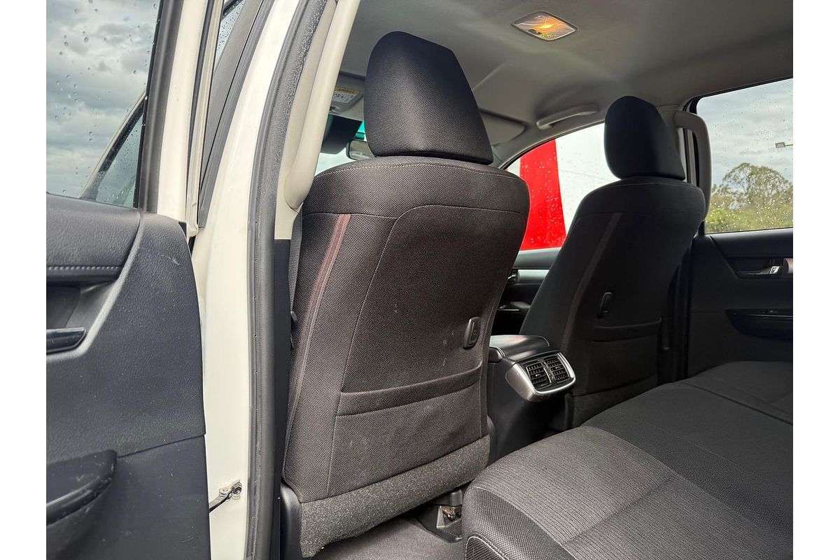 2020 Toyota Hilux SR5 GUN126R 4X4