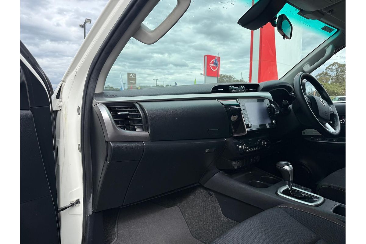 2020 Toyota Hilux SR5 GUN126R 4X4