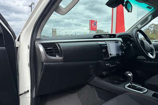 2020 Toyota Hilux SR5 GUN126R 4X4