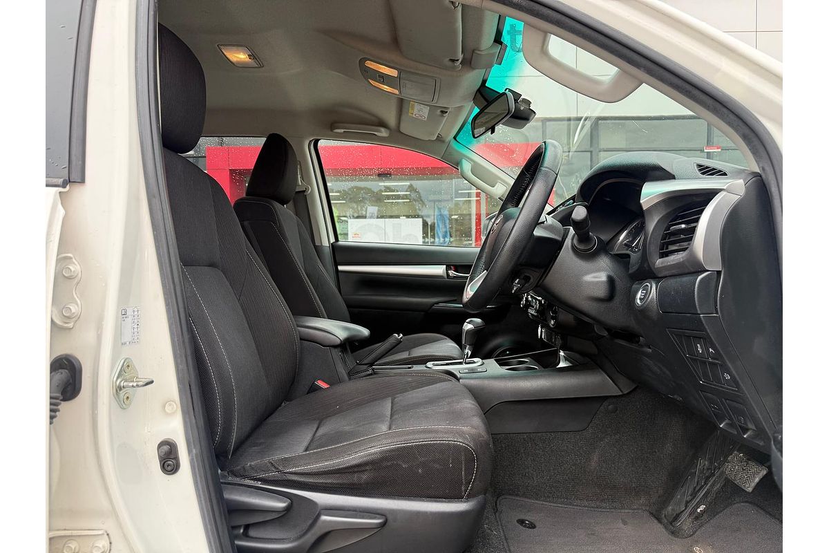 2020 Toyota Hilux SR5 GUN126R 4X4