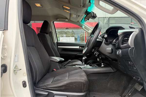 2020 Toyota Hilux SR5 GUN126R 4X4