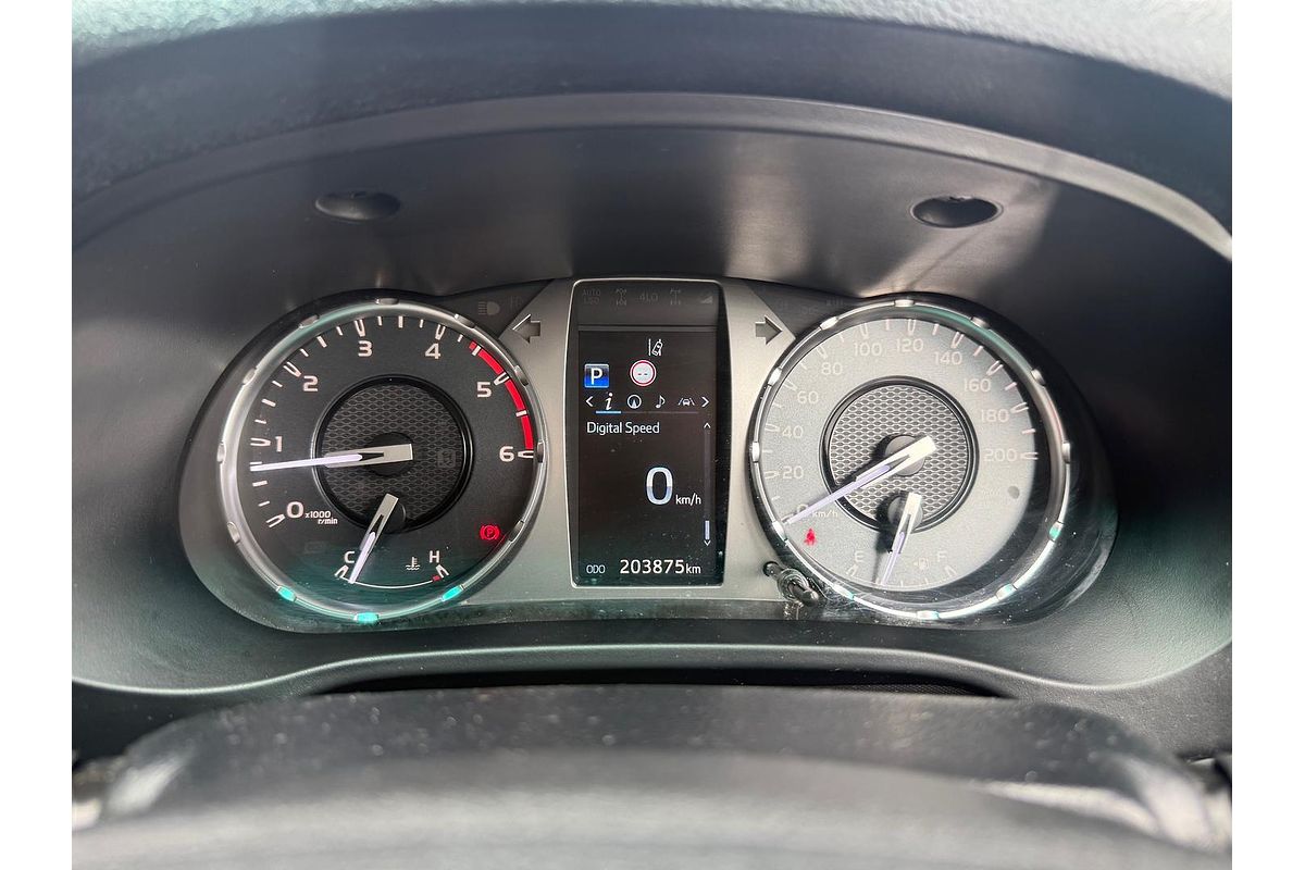 2020 Toyota Hilux SR5 GUN126R 4X4