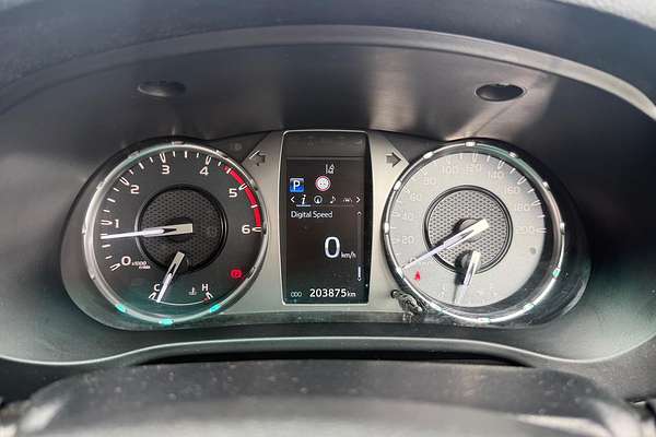 2020 Toyota Hilux SR5 GUN126R 4X4