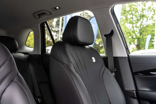 2025 Geely Starray EM-i Complete P145